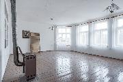 Velk� d�m s investi�n�m potenci�lem � Poln�, centrum