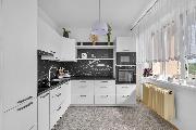 Velmi p�kn� zd�n� byt 2+kk Sv�tl� nad S�zavou