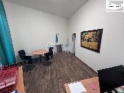 Pronjem kancele 22 m2 s vtahem, centrum Chebu