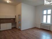 Pron�jem kancel��e -  centrum Chebu