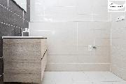 Stylov� byt 1+kk s balkonem a vlastn�m parkovac�m m�stem v novostavb� � Cheb, ul. Dukelsk�