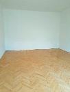 1+1, 50m2, P5, Hluboepy, Na Zlchov, sten zazen byt pro nekuky k nasthovn ihned.