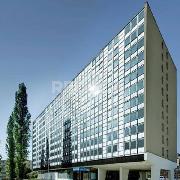 1+KK, 28m2 + terasa 20m2, P8 Karln, Molkova, rezidence EXPO, metro, vlastn terasa, singl bydlen.