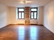 2+KK, 62m2 Slan Husova, zrekonstruovan nezazen byt v centru Slanho s krytm parkovacm stnm.