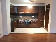 2+KK, 62m2 Slan Husova, zrekonstruovan nezazen byt v centru Slanho s krytm parkovacm stnm.