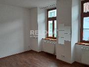 2+KK, 62m2 Slan Husova, zrekonstruovan nezazen byt v centru Slanho s krytm parkovacm stnm.