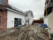 Dvojdm, novostavba a rekonstruovan RD, 2x 200m2, pozemek 750m2, Zelene.