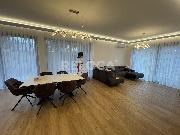 Dvojdm, novostavba a rekonstruovan RD, 2x 200m2, pozemek 750m2, Zelene.