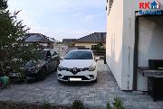 Nabzme dvoupodlan nzkoenergetick RD z roku 2018 o dispozici 4+kk a pozemku 765m2 na PZ.