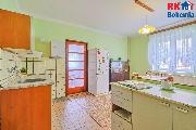 Prodej rodinnho domu 5+1 v obci Semice, pozemek 886 m2
