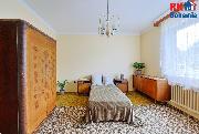 Prodej rodinnho domu 5+1 v obci Semice, pozemek 886 m2