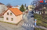 Prodej samostatnho RD o dispozici 5+kk v eskm Brod u mstskho parku.