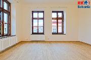 Pronjem nov zrekonstruovanho bytu 1+kk o vme 39,89 m2 v eskm Brod na nmst.