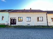 Exkluzivn nabzme prodej adovho domu 4+1  v obci ebrk, okr. Beroun.