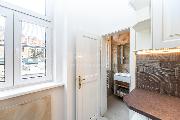 Nab�dka pron�jmu nov� zrekonstruovan�ho bytu 2+kk 5 min. od stanice metra And�l/Na Kn�ec�.