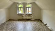 Prodej bytu,1.NP, 3+1, 114m?, sklep 21m?, gar� 20m?, zahrada, ul. 5. kv�tna L�zn� Kyn�vart