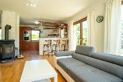 Prodej velkorys�ho rodinn�ho domu 7+kk s rovinnou zahradou a gar�� v klidn� ��sti obce L�ny.