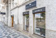 Pron�jem atraktivn�ho obchodn�ho prostoru s v�lohami u pra�sk� n�plavky, Ra��novo n�b�e�� - Praha 2.