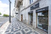 Pron�jem atraktivn�ho obchodn�ho prostoru s v�lohami u pra�sk� n�plavky, Ra��novo n�b�e�� - Praha 2.