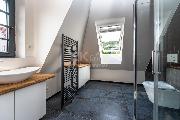 Pron�jem atyp. mezonetov�ho bytu 2+kk s ateli�rem, 118,5 m2, v RD, Praha 4 - Podol�, ul.Dvoreck�