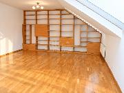 Pron�jem atypick�ho bytu 4+kk, 111 m2 s terasou 40 m2 a sklepem, Praha 10 - Vr�ovice, ul. Slovinsk�