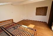 Pron�jem atypick�ho bytu 4+kk, 111 m2 s terasou 40 m2 a sklepem, Praha 10 - Vr�ovice, ul. Slovinsk�
