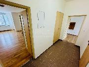 Pron�jem bytu, 2+1, po rekonstrukci, 68m2, 1. patro, Hlavn� t��da � Mari�nsk� L�zn�