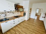 Pron�jem bytu, 2+1, po rekonstrukci, 68m2, 1. patro, Hlavn� t��da � Mari�nsk� L�zn�