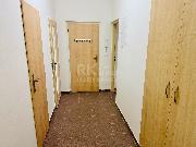 Pron�jem bytu, 2+1, po rekonstrukci, 68m2, 1. patro, Hlavn� t��da � Mari�nsk� L�zn�