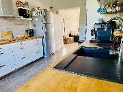 Pron�jem bytu, 2+1,60m2,2x sklep, po rekonstrukci, parkov�n� u domu, 1.NP, Hlavn� t��da -Mar. L�zn�.