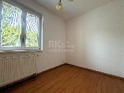 Pron�jem bytu 3+kk, 61 m2 s komorou a venkovn�m parkovac�m st�n�m, Rudn�, Ho�elick� n�m.1174/4