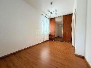 Pron�jem bytu 3+kk, 61 m2 s komorou a venkovn�m parkovac�m st�n�m, Rudn�, Ho�elick� n�m.1174/4