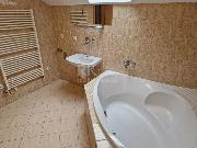 Pron�jem RD 156 m2, na pozemku 864 m2, Slan�, U Hv�zd�rny