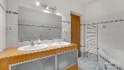 Prodej rodinn dm 5+kk, na pozemku 310 M2,  Benice, Praha