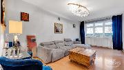 Prodej rodinn dm 5+kk, na pozemku 310 M2,  Benice, Praha