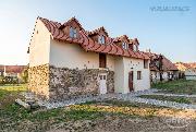 Prodej statku se stodolou k rekonstrukci. Pozemek 1145 m2. P�ov.