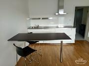 Pronjem bytu 1+kk s lodi, plocha 28m2, Praha - eskomoravsk