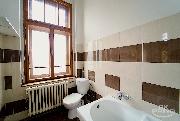 Rodinn� d�m 657 m2, na pozemku 891 m2, obce Hrobce, Litom��ice.
