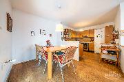 Rodinn� d�m o dispozice 5+kk, na pozemku 1.026 v ulici Ke Skalk�m, Z�b�hlice, Praha.