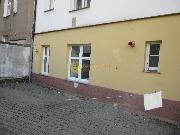 Pron�jem bytu 1+1 po kompletn� rekonstrukci, parkovac� m�sto v cen�, centrum