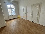 Pron�jem bytu 3+kk v centru HK, gar�