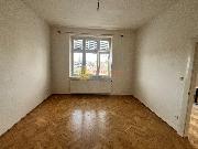 Pron�jem bytu 3+kk v centru HK, gar�