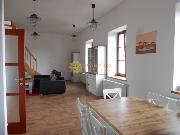 Pron�jem kr�sn�ho velk�ho bytu 4+KK /160m2/ v RD v Mal�ovic�ch v Hradci Kr�lov�