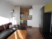 Pron�jem p�kn�ho bytu 2+KK /55m2/ s velkou lod�i�  v Labsk� kotlin� v  Hradci Kr�lov�