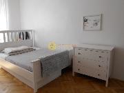 Pron�jem p�kn�ho cihlov�ho bytu 2+1 /55m2/ s balk�nem v centru Hradce Kr�lov�