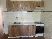 Pron�jem prostorn�ho bytu 2+1 v centru HK, balkon