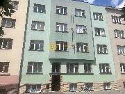 Pron�jem prostorn�ho bytu 2+1 v centru HK, balkon