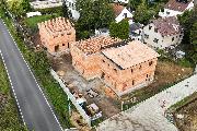 Prodej reziden�n�ho projektu � 3 nov� rodinn� domy, Praha�Kolod�je.