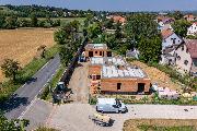 Prodej reziden�n�ho projektu � 3 nov� rodinn� domy, Praha�Kolod�je.