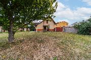 Prodej stavebnho pozemku 663 m² v centru Jiren  s menm rodinnm domem
